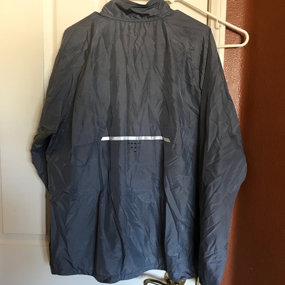 CHAMPION GRAY WINDBREAKER. - Picture 2 of 3
